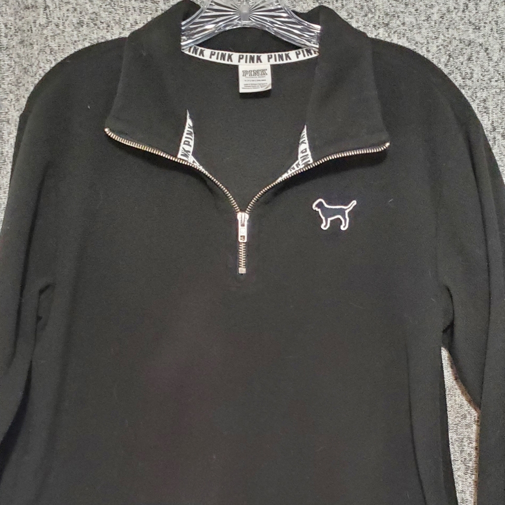 VS fuzzy quarter zip